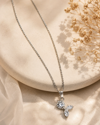 Twinkle Leaf Pendant