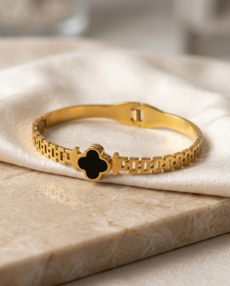 Noirvine bracelet